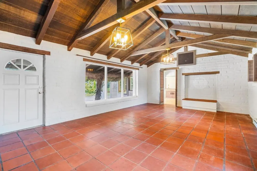 264 W Carmel Valley Road Carmel Valley, CA 93924