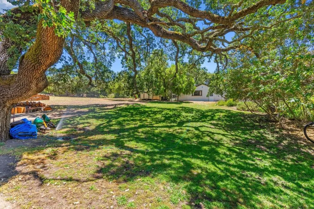 264 W Carmel Valley Road Carmel Valley, CA 93924