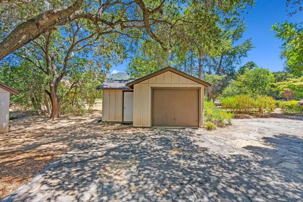 264 W Carmel Valley Road Carmel Valley, CA 93924