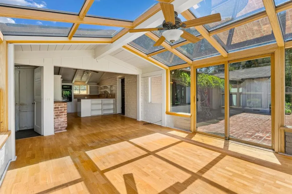 264 W Carmel Valley Road Carmel Valley, CA 93924