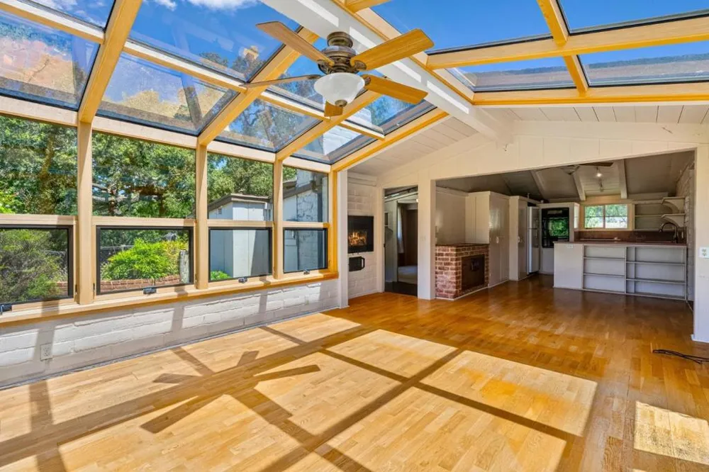 264 W Carmel Valley Road Carmel Valley, CA 93924