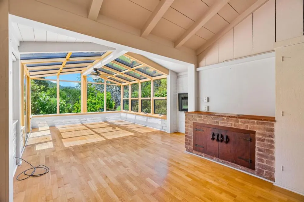 264 W Carmel Valley Road Carmel Valley, CA 93924