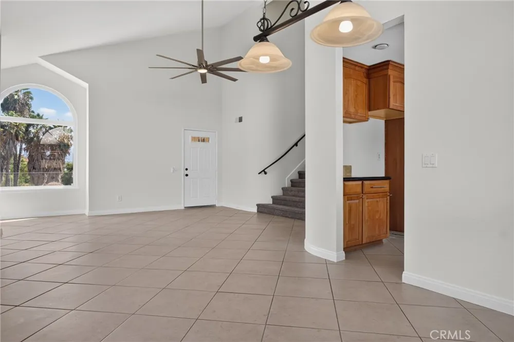 1503 Cresta Corona, CA 92879