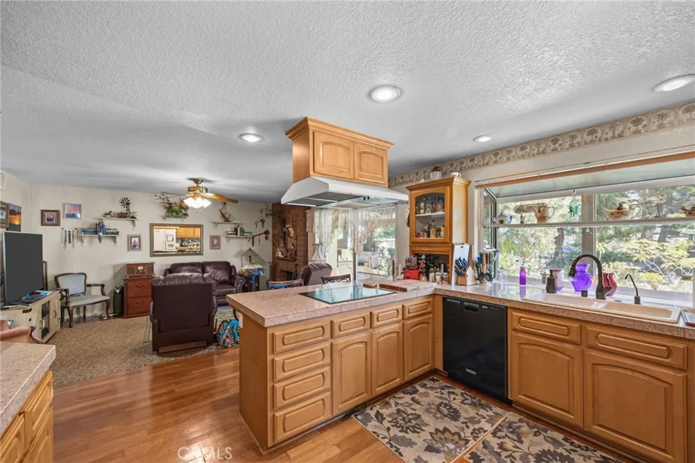 2383 Hialeah Circle Norco, CA 92860