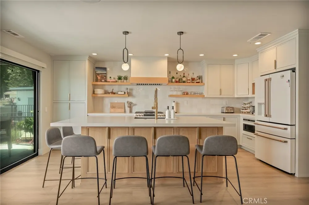 180 Ca-173 #41 Lake Arrowhead, CA 92352