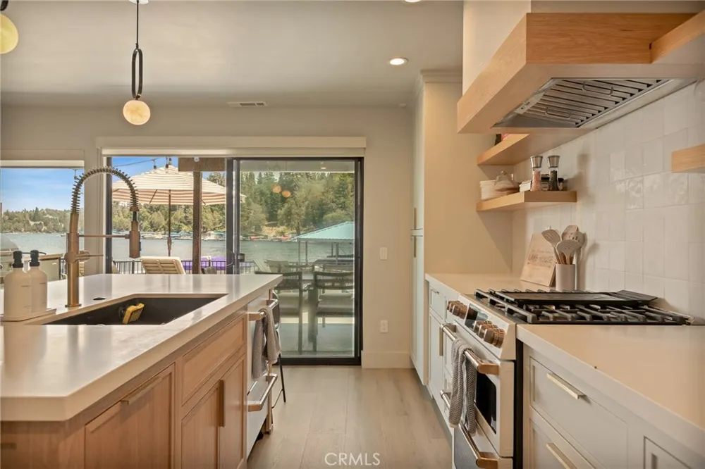180 Ca-173 #41 Lake Arrowhead, CA 92352