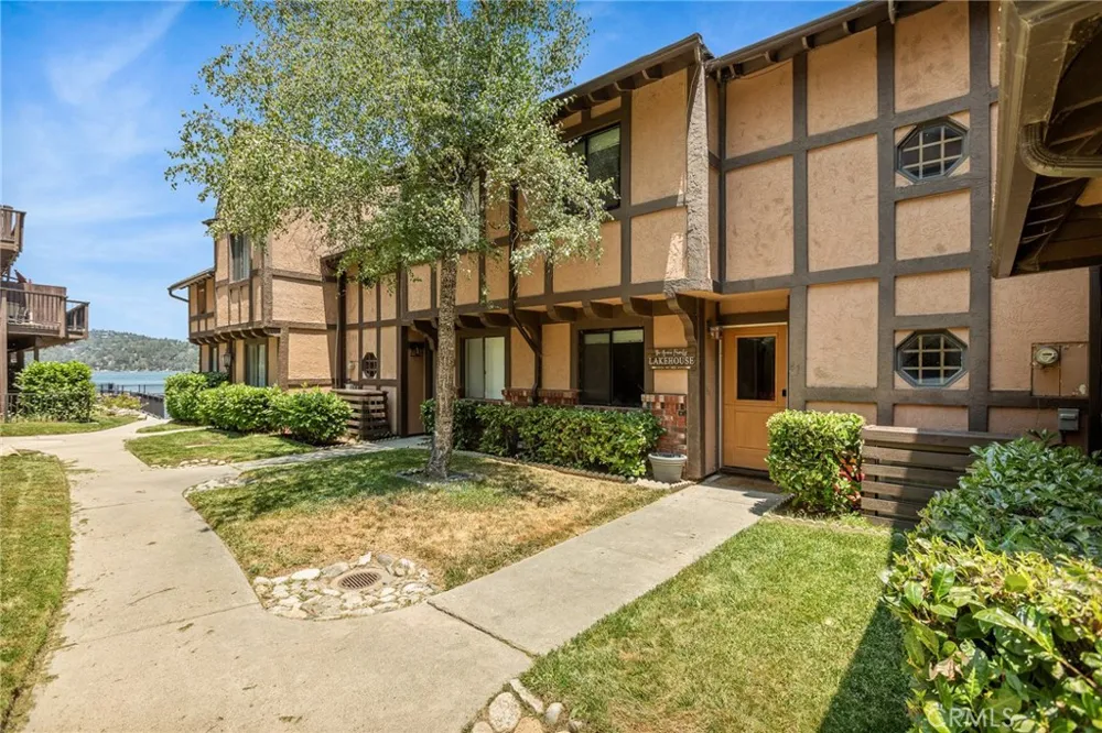 180 Ca-173 #41 Lake Arrowhead, CA 92352