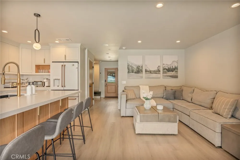 180 Ca-173 #41 Lake Arrowhead, CA 92352