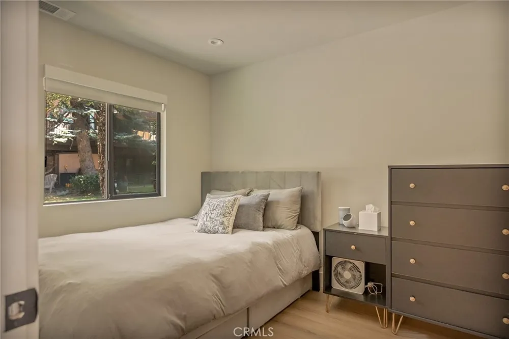 180 Ca-173 #41 Lake Arrowhead, CA 92352