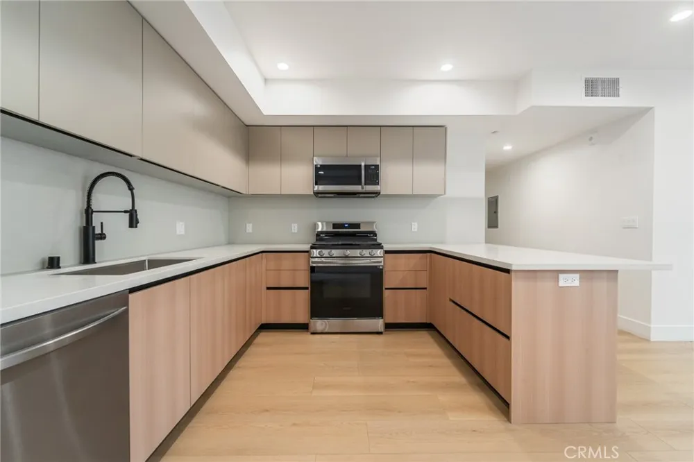 7510 Sepulveda Boulevard #101 Van Nuys, CA 91405