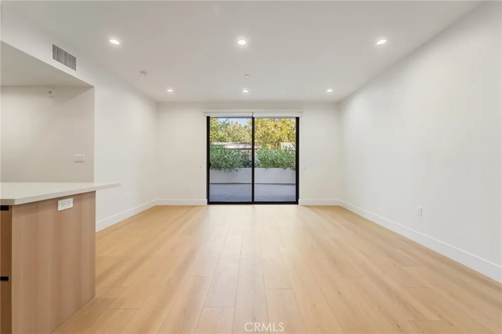 7510 Sepulveda Boulevard #101 Van Nuys, CA 91405
