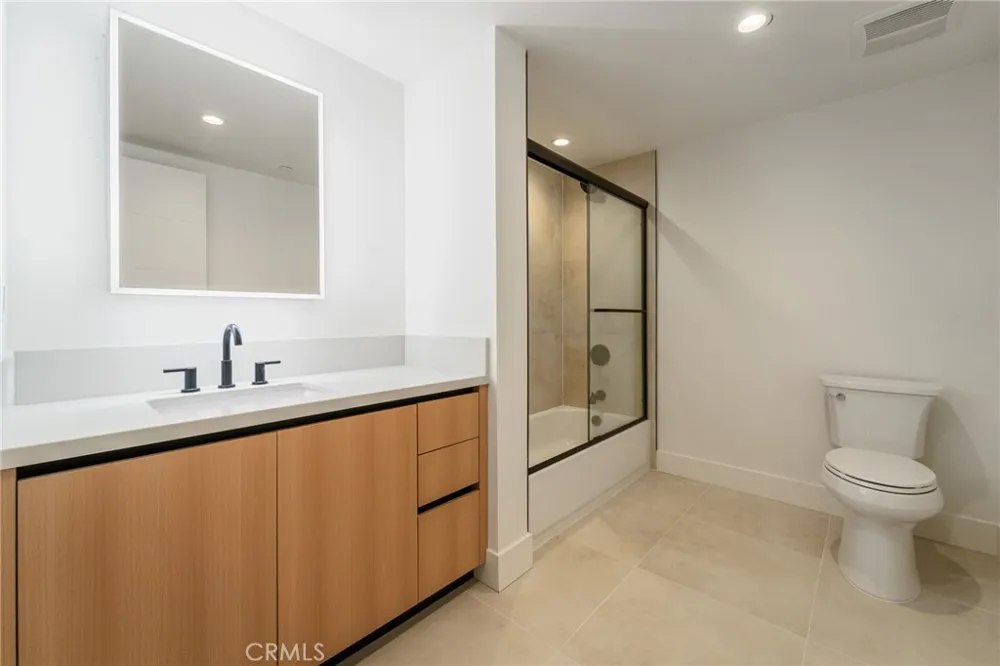 7510 Sepulveda Boulevard #101 Van Nuys, CA 91405