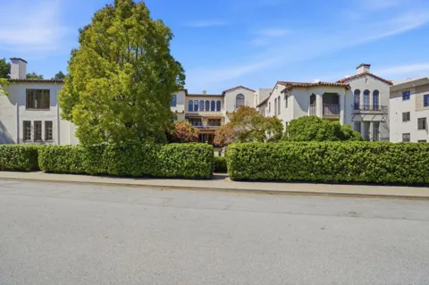 212 Eaton Road #11