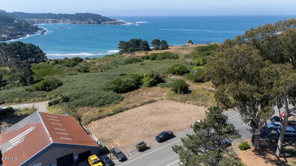 44961 Main Street Mendocino, CA 95460
