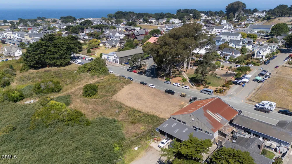 44961 Main Street Mendocino, CA 95460