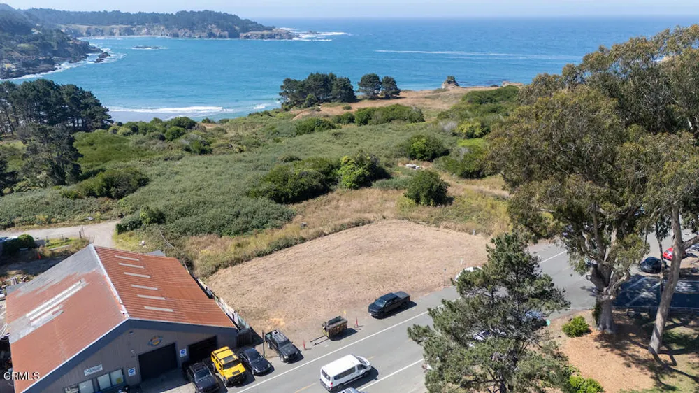 44961 Main Street Mendocino, CA 95460