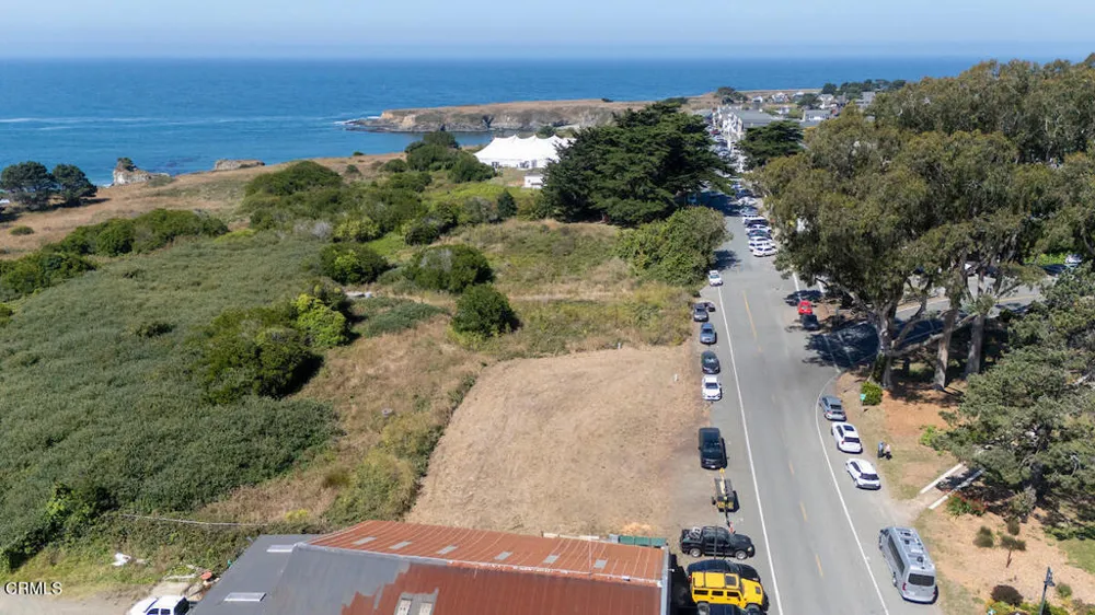 44961 Main Street Mendocino, CA 95460