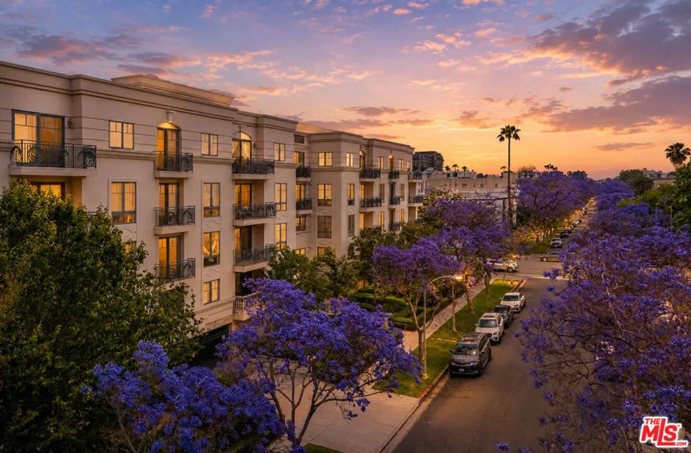 430 Oakhurst Drive #202 Beverly Hills, CA 90210