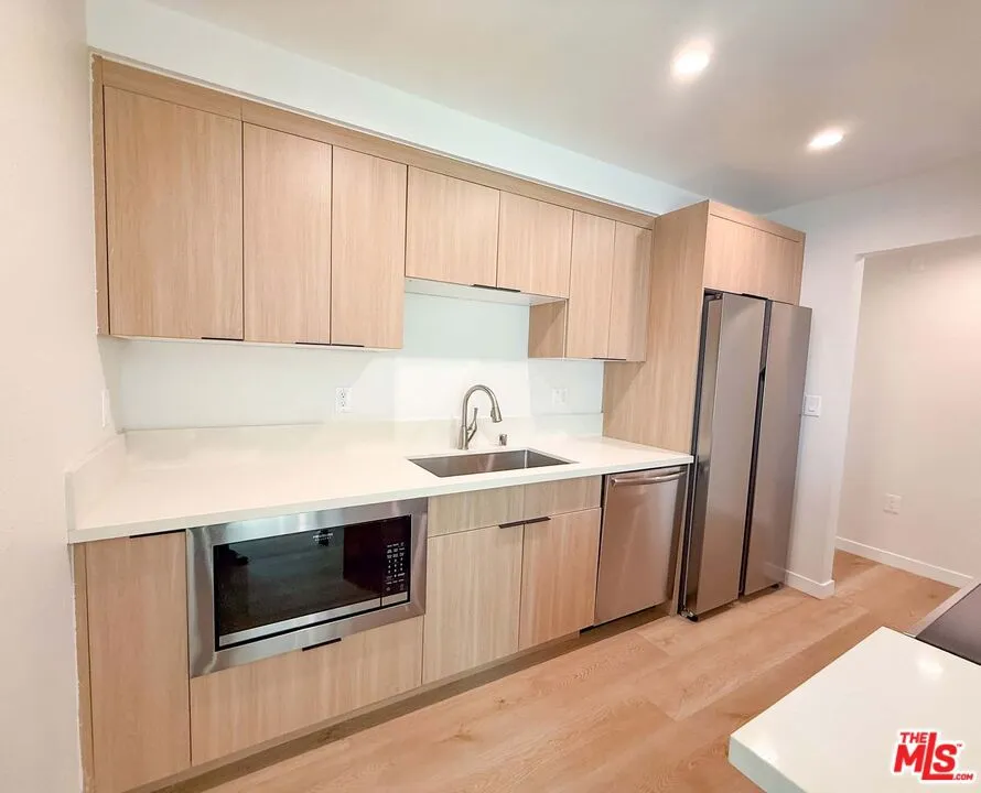 1302 Amethyst Street Redondo Beach, CA 90277