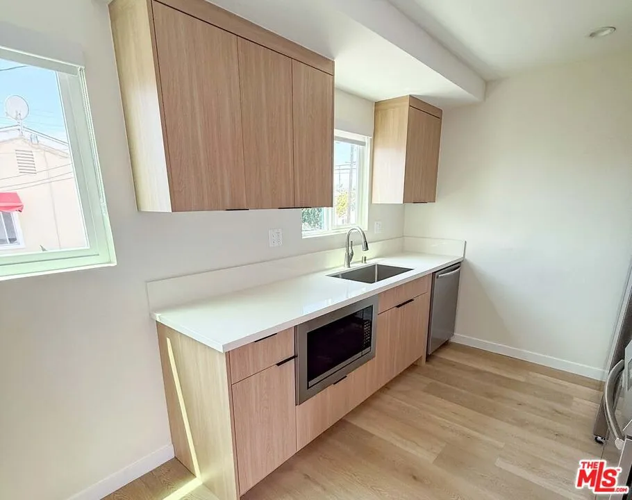 1302 Amethyst Street Redondo Beach, CA 90277