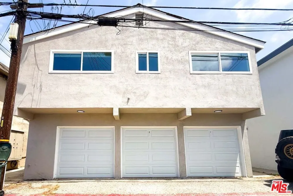 1302 Amethyst Street Redondo Beach, CA 90277