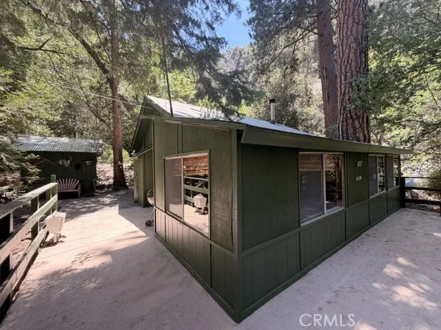 9330 Wood Forest Falls, CA 92339