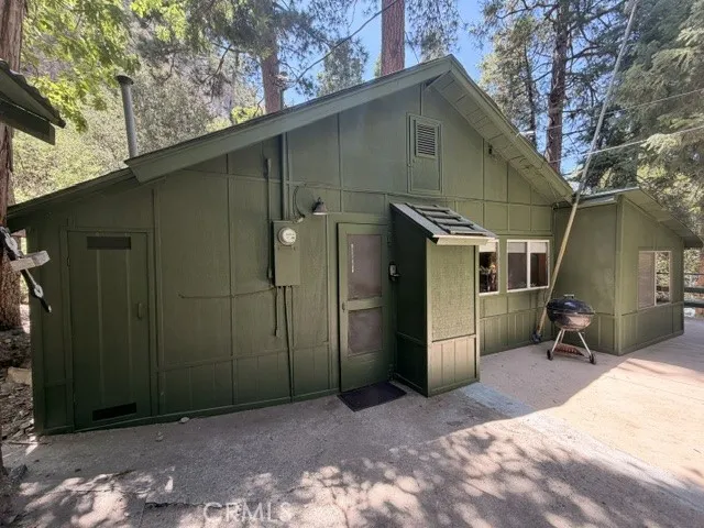 9330 Wood Forest Falls, CA 92339