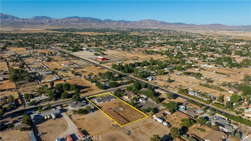 10031 E Avenue R10 Littlerock, CA 93543