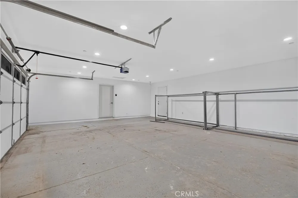 10031 E Avenue R10 Littlerock, CA 93543