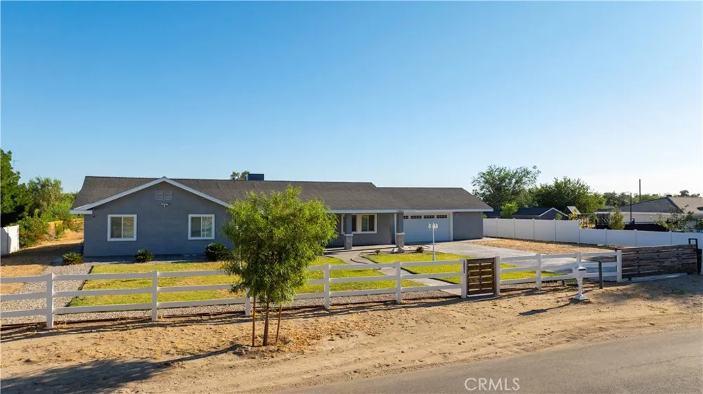 10031 E Avenue R10 Littlerock, CA 93543