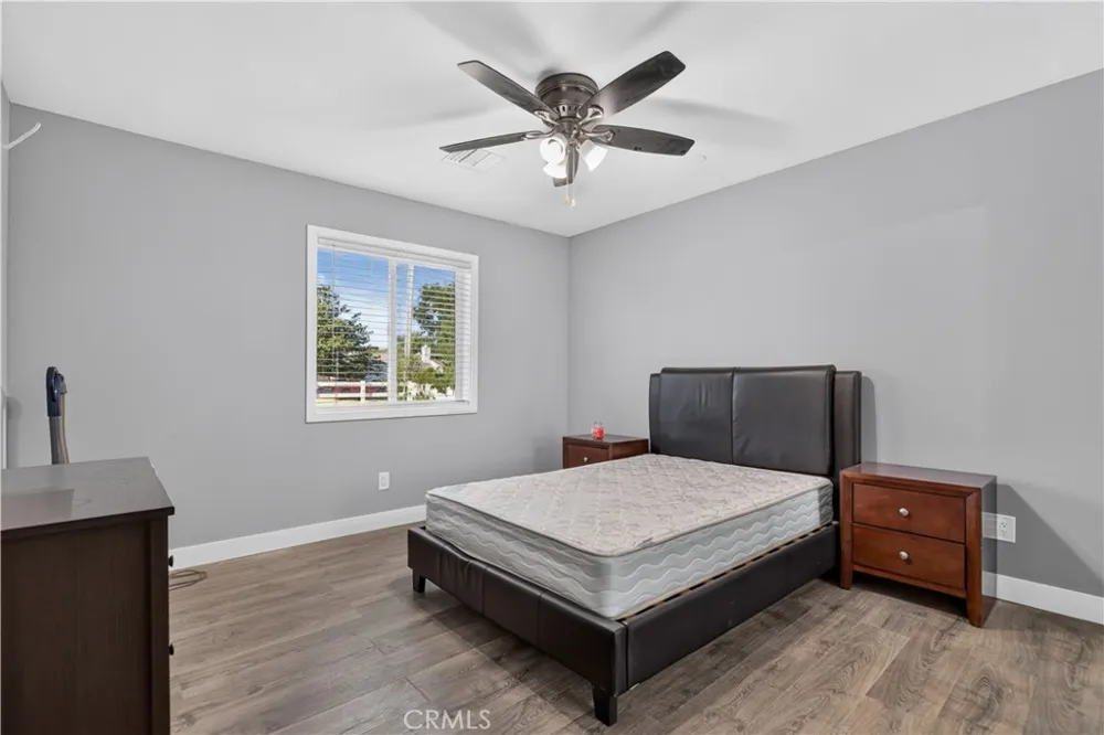 10031 E Avenue R10 Littlerock, CA 93543