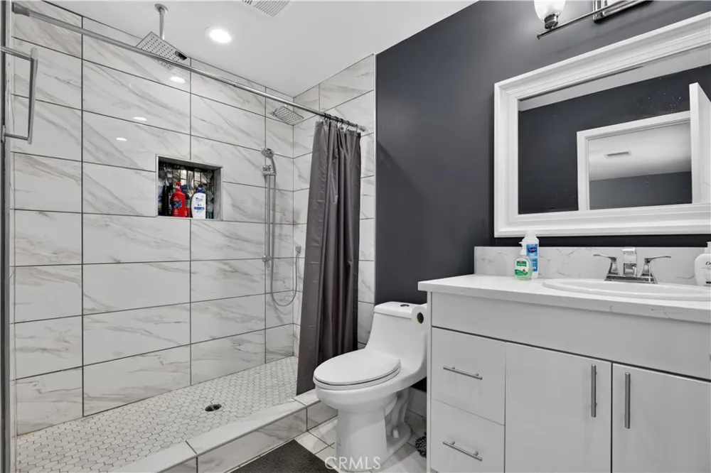10031 E Avenue R10 Littlerock, CA 93543