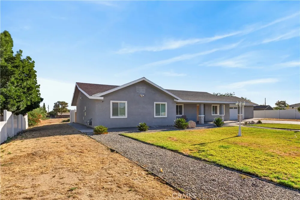 10031 E Avenue R10 Littlerock, CA 93543