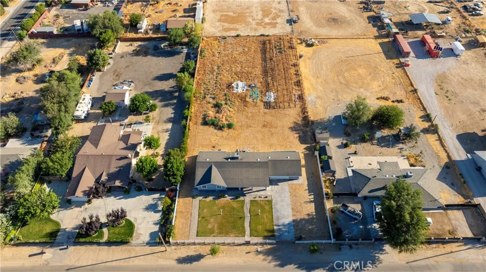 10031 E Avenue R10 Littlerock, CA 93543