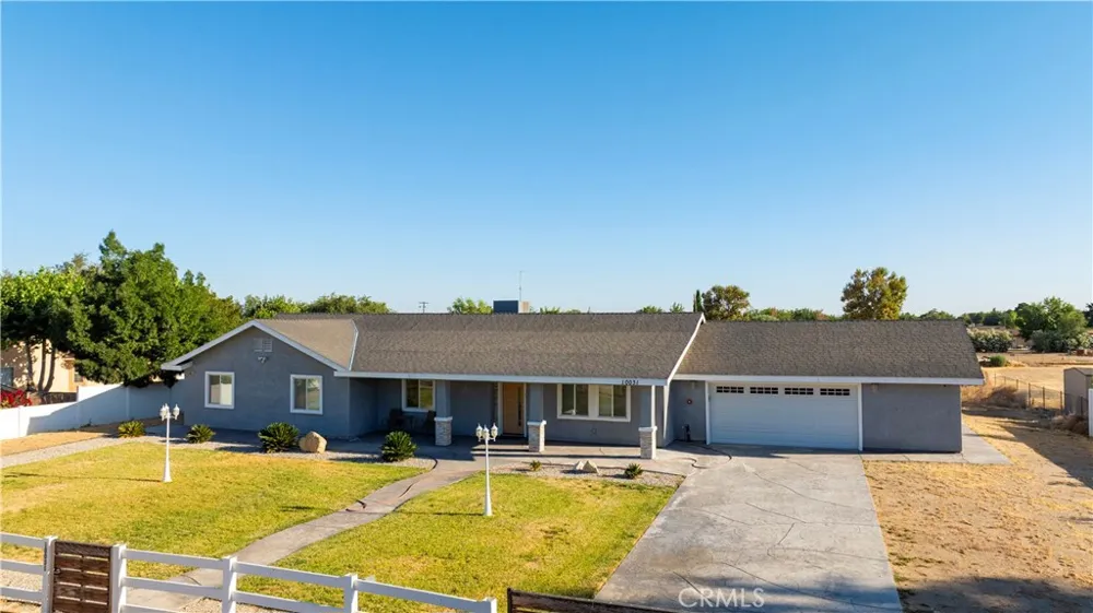 10031 E Avenue R10 Littlerock, CA 93543