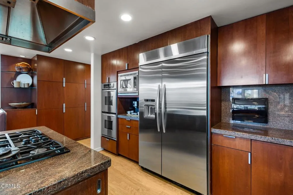 2150 Napoli Drive Oxnard, CA 93035