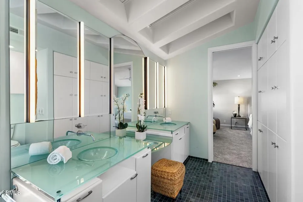 2150 Napoli Drive Oxnard, CA 93035