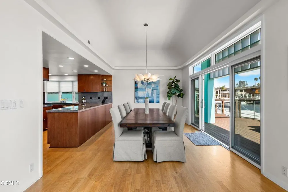 2150 Napoli Drive Oxnard, CA 93035