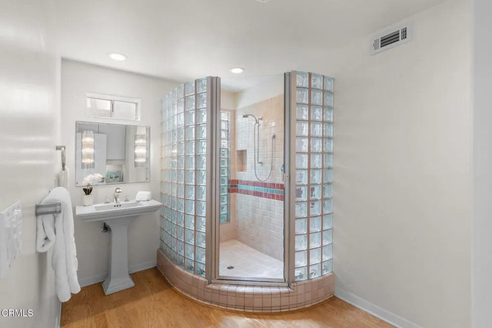 2150 Napoli Drive Oxnard, CA 93035