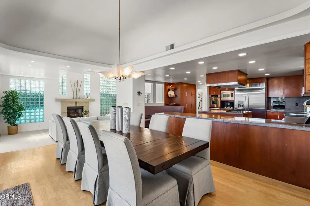 2150 Napoli Drive Oxnard, CA 93035