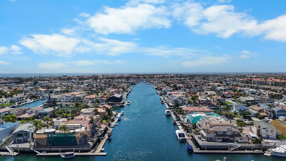 2150 Napoli Drive Oxnard, CA 93035