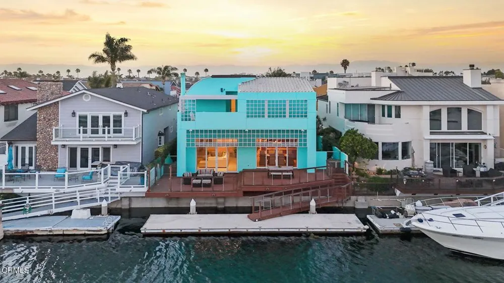 2150 Napoli Drive Oxnard, CA 93035