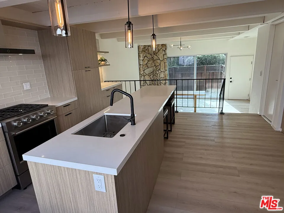 6639 Green Valley Circle Culver City, CA 90230