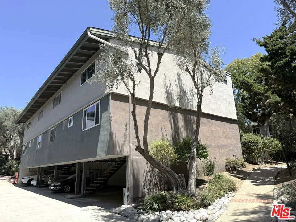 6639 Green Valley Circle Culver City, CA 90230