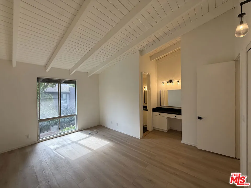 6639 Green Valley Circle Culver City, CA 90230