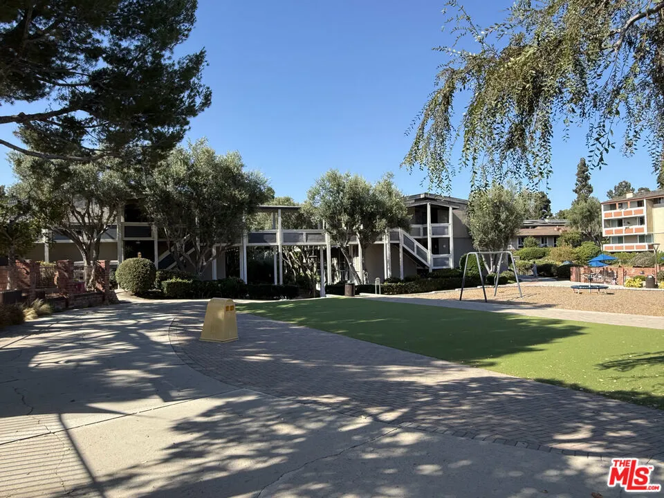 6639 Green Valley Circle Culver City, CA 90230