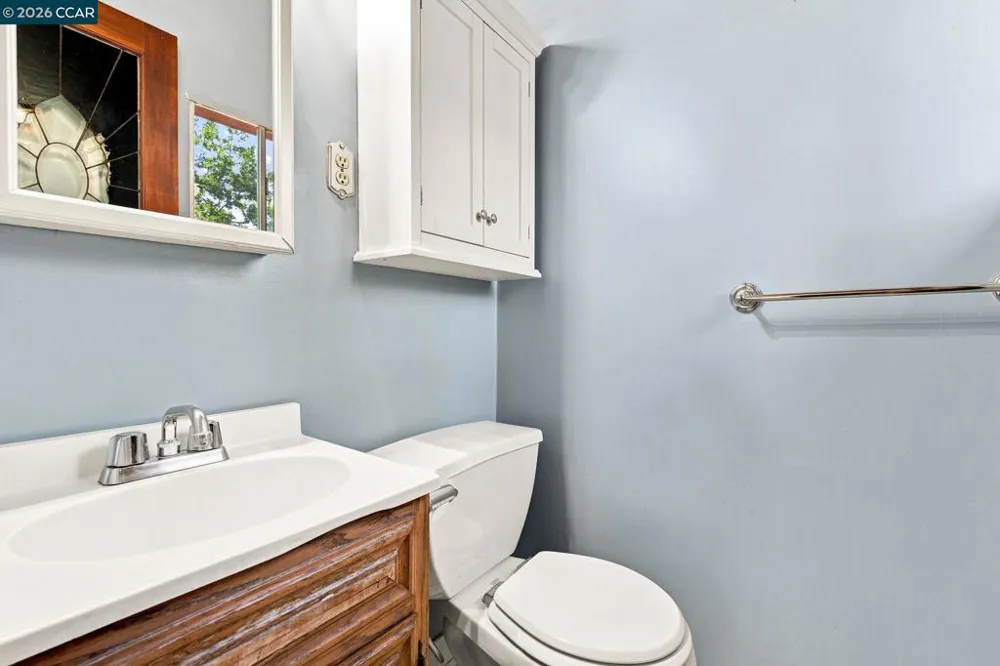 890 Holly Hill Dr Walnut Creek, CA 94596