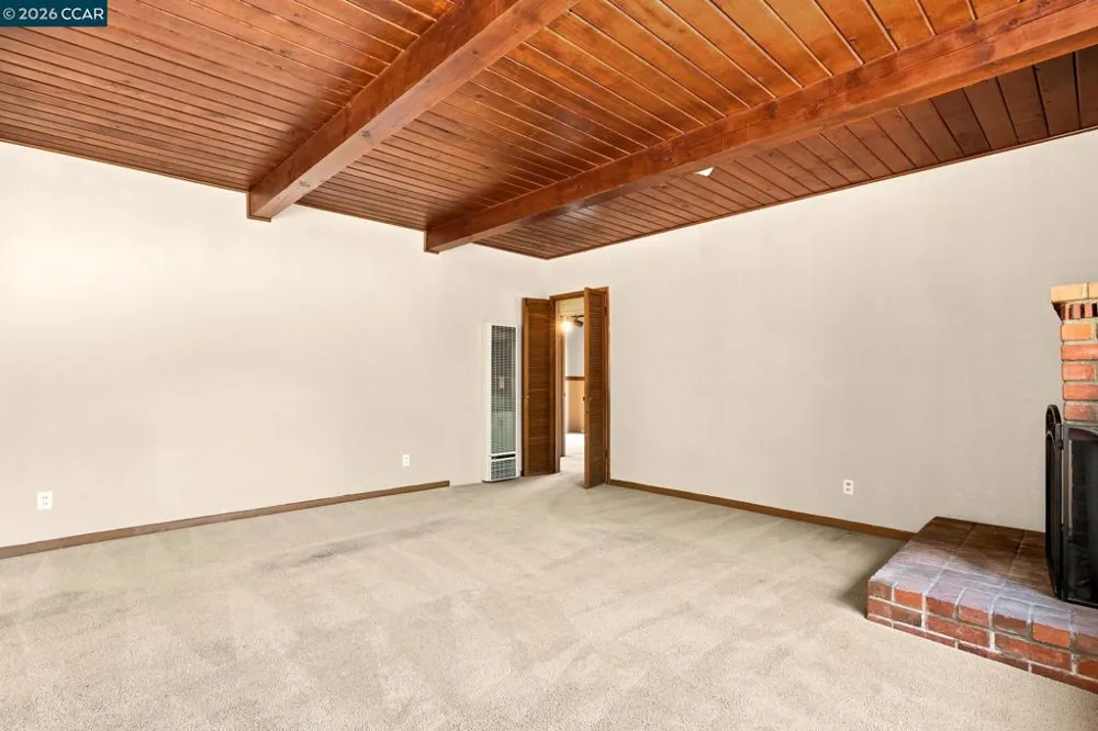 890 Holly Hill Dr Walnut Creek, CA 94596