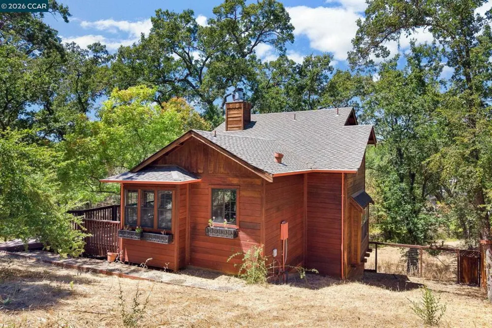 890 Holly Hill Dr Walnut Creek, CA 94596