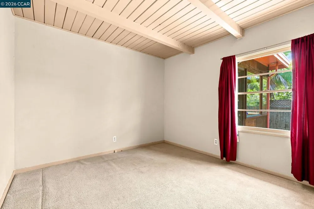 890 Holly Hill Dr Walnut Creek, CA 94596